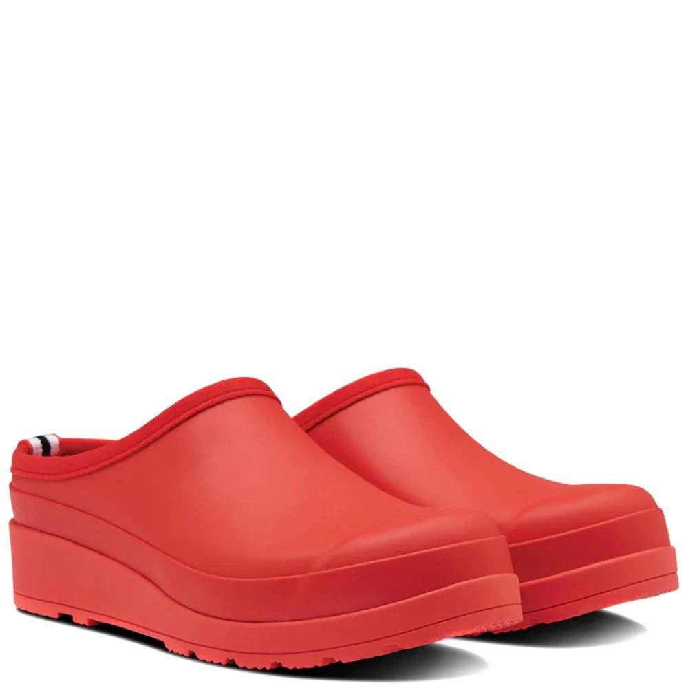 Hunter Women's Play Clogs In Red 2 Hunter Women's Play Clogs In Red - Image 2